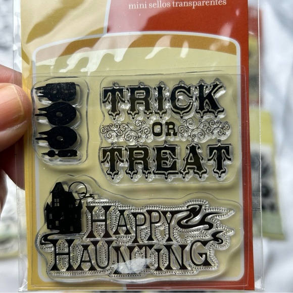 Brand New set of 12 clear stamps & 1 set of Halloween Fall die cuts card making - Picture 7 of 16